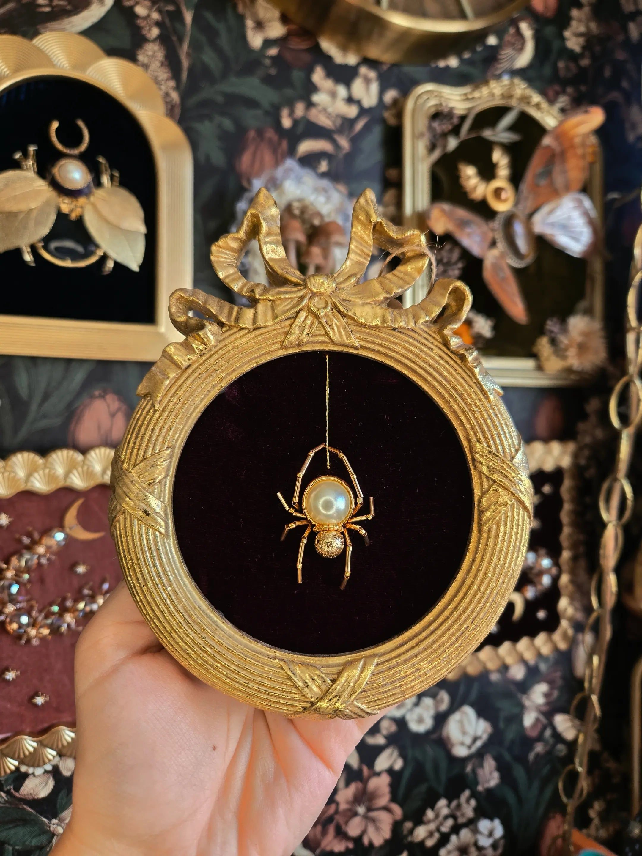 Suspended Pearl Spider